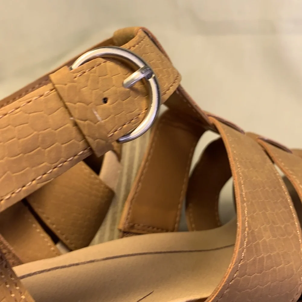 NWOT Dr Scholl’s wedge never worn comfy boho shoes